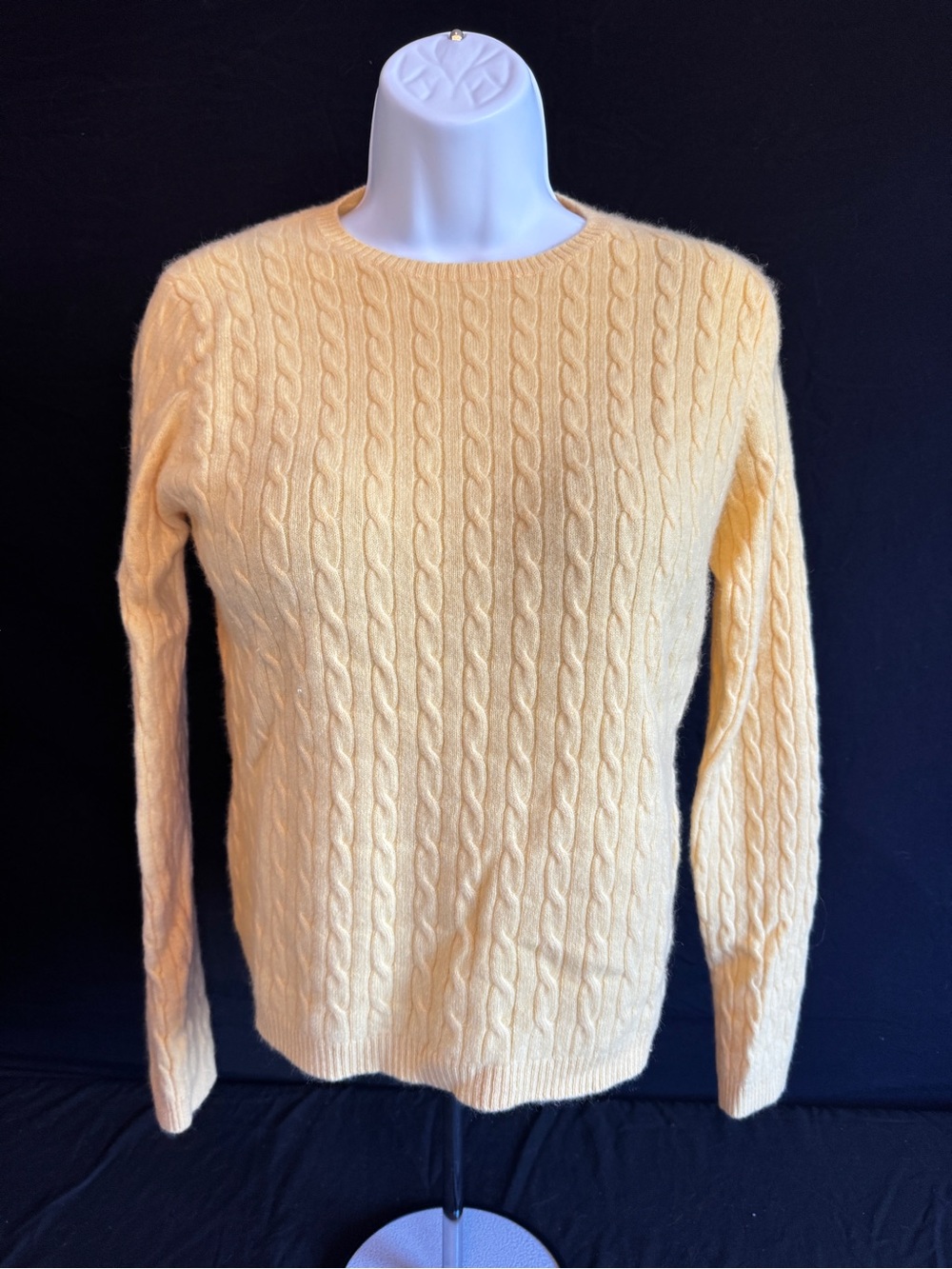 Valerie Stevens Light Yellow Cable-Knit Crew Neck Sweater